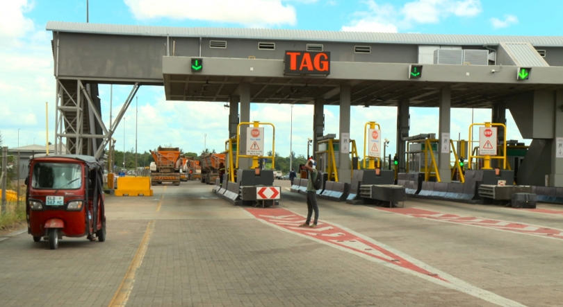 Moçambique – Circulação nas portagens de Maputo reaberta ao fim de dez horas de bloqueio