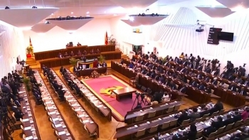 Imagem de Moçambique/Eleições – Renamo e MDM ausentes da tomada de posse dos deputados