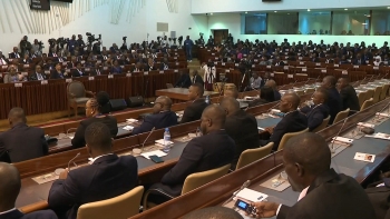 Imagem de Moçambique – Deputados da RENAMO e do MDM tomam posse duas semanas depois da investidura parlamentar