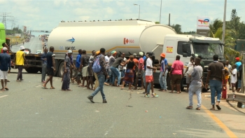 Imagem de Moçambique – FRELIMO pede reflexão nacional sobre impactos dos protestos contra pagamento de portagens