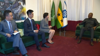 São Tomé e Príncipe – Novo PM aborda reforço da cooperação com a embaixadora da China 