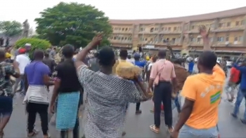 Imagem de Moçambique – Polícia recuperou armas de fogo roubadas durante os protestos