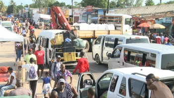 Imagem de Moçambique – Associação de Polícias pede solução política, após novos bloqueios de vias por manifestantes