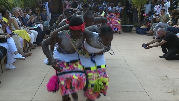 Imagem de Guiné-Bissau – Grupo de dança manjaco atuou no lançamento da Bienal da Arte e Cultura