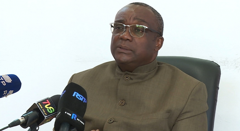 Imagem de São Tomé e Príncipe – Presidente do STJ jubilado no meio de polémica de alegado abuso de menor