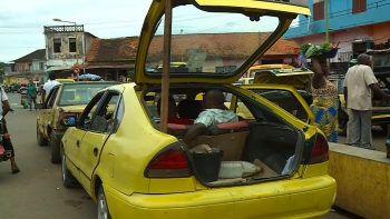 Imagem de São Tomé e Príncipe – Baixa de preço dos combustíveis não reduz preço do transporte de passageiros