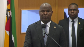 Imagem de Moçambique – PR pede aos funcionários públicos que não sejam “especialistas em complicar”