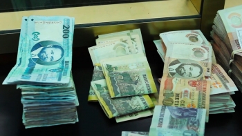 Imagem de Moçambique – Lucros dos três maiores bancos do país recuaram mais de 31% em 2024