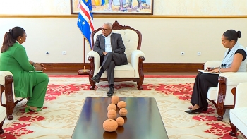 Imagem de Cabo Verde – PR recebe mãe que perdeu filha alegadamente por falta de recursos médicos