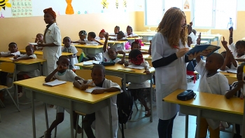 Imagem de Angola – Ministra da Educação quer acabar com “amadorismo pedagógico” nas escolas 