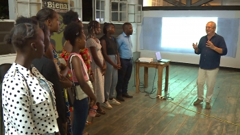 Imagem de São Tomé e Príncipe – Projeto Roça Língua forma jovens em escrita criativa