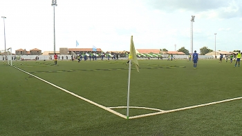 Imagem de Federação de Futebol da Guiné-Bissau procedeu à entrega provisória do Estádio Rei Pelé