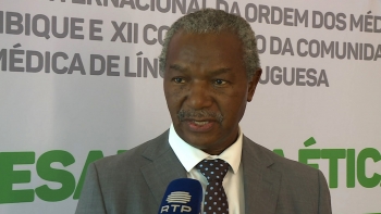 Imagem de Moçambique – Bastonário da OrMM acredita que vão ser retomados estágios em Portugal