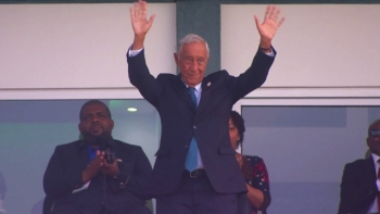 Imagem de Moçambique – PR de Portugal foi um dos poucos chefes de Estado estrangeiros presentes nas celebrações da independência
