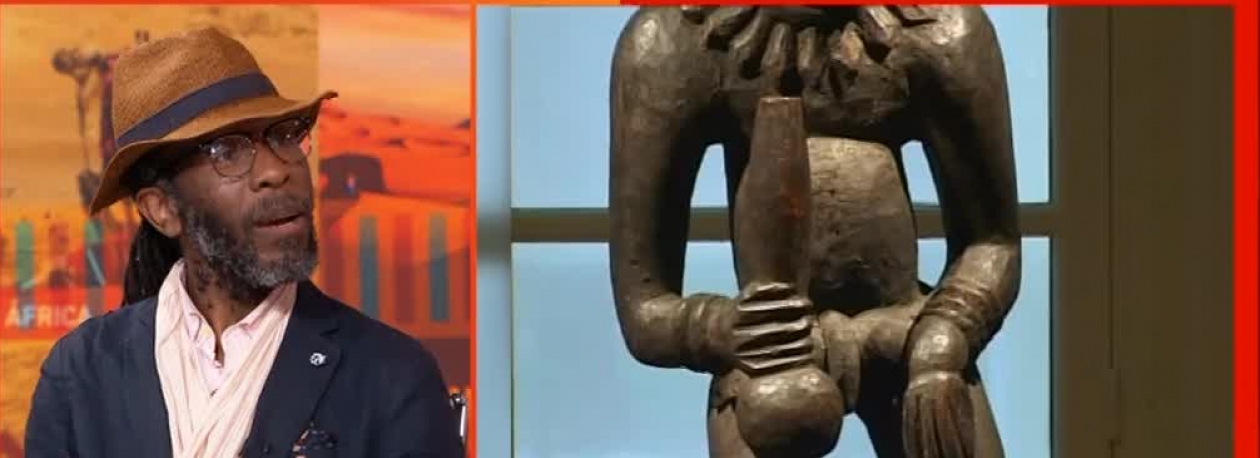 Imagem de Por África – Com África, Devoluções: Um Debate Adido