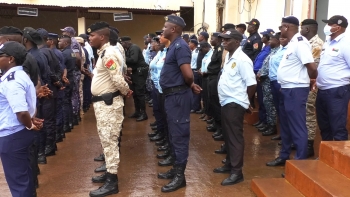 Imagem de Guiné-Bissau – Mais de dois mil agentes da polícia garantem a segurança durante a Cimeira da CPLP