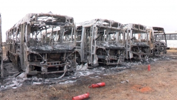 Imagem de Angola – SIC detém cinco suspeitos de incendiar autocarros
