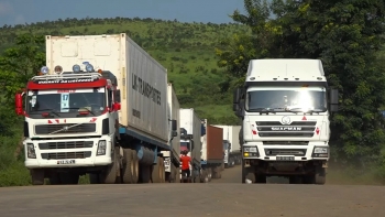 Imagem de Angola – Autoridades preocupadas com exigências aduaneiras da RDC