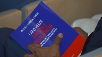 Imagem de Cabo Verde – Ulisses Correia e Silva lança livro intitulado “Cabo Verde – Crises e Resiliência”