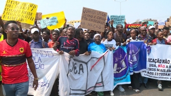 Imagem de Angola – Estudantes protestam contra aumento das propinas