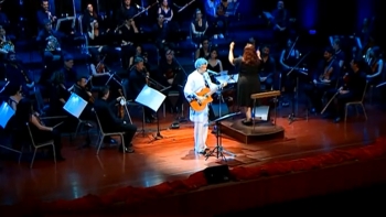 Imagem de Mário Lúcio e Coro e Orquestra Gulbenkian celebram os 50 anos da independência de Cabo Verde
