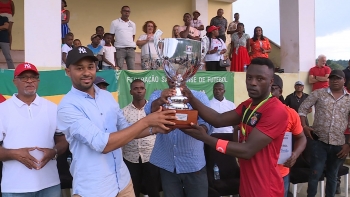 Imagem de São Tomé e Príncipe – Operários do Príncipe conquistam campeonato nacional de futebol