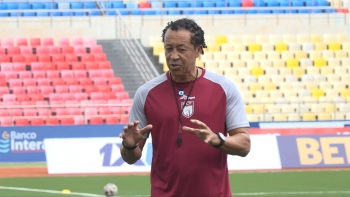 Imagem de Selecionador de Cabo Verde confiante num bom resultado frente aos Camarões