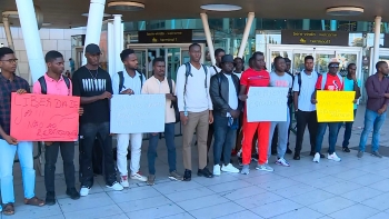Imagem de PSP afirma que estão retidos 34 estudantes guineenses no aeroporto de Lisboa