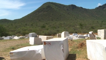 Imagem de Angola – Potencial mineralógico do Namibe destacada em visita ministerial