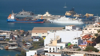 Imagem de Cabo Verde recusa entrada de embarcação suspeita de transportar munições para Israel