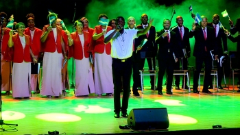 Imagem de Concerto homenageia meio século de independência de Cabo Verde